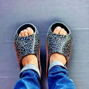 Yezzy Estampado Jeroglífico