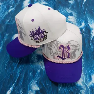 GORRA BLANCO MORADO AGUILA/LEON