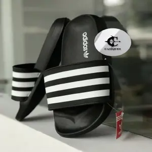 chancla adidas clásica