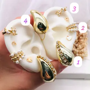 KIT Aretes gotas grandes doradas piedra
