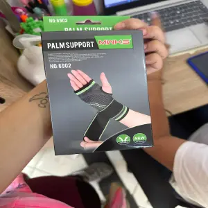MUÑEQUERA ORTOPEDICA TIPO GUANTE