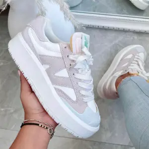 NEW BALANCE DAMA BLANCA PALO DE ROSA
