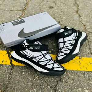 NIKE ACG