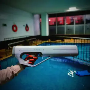 Pistola de Agua Pequeña Ref 185-66
