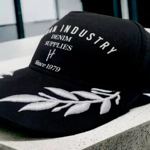 Human Industry Original -Tipo Monastery