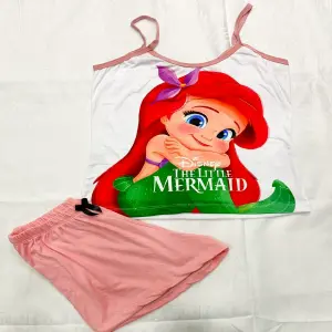 ARIEL SENTADA