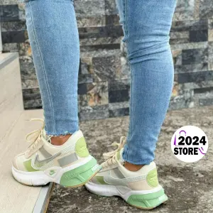NIKE DEPORTIVO 1 HRT