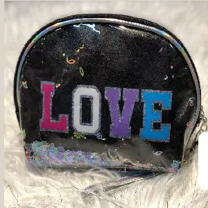 COSMETIQUERA LOVE