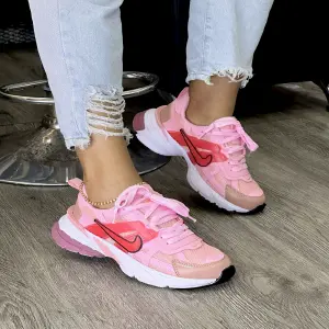 NIKE ARAÑA DAMA