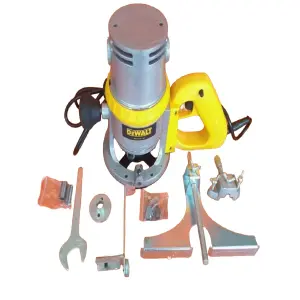 Ruteadora industrial tipo Dewalt