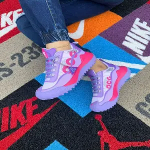 Nike ACG Riata Lila Fucsia