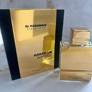 PERFUME AMBER OUD ESTUCHE DE LUJO 1.1