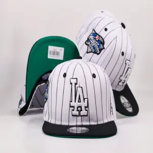 Gorra plana LA rayas