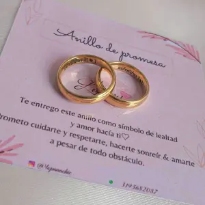 Anillos de promesas delgados dorados