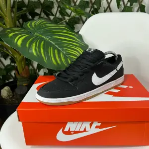 NIKE SB NEGRA