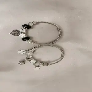 SET DE PANDORA PLATEADAS