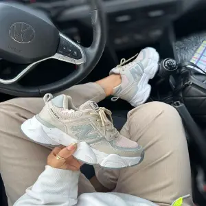 NEW BALANCE 1_BEIGE