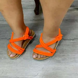 Sandalia para dama cordones 128CG