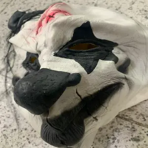 Mascara en latex payaso sombrero