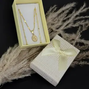Cadena tejido cubana corazon + milagrosa