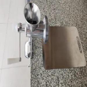 COMBO MAQUINA MOLER+TABLA EN ACERO