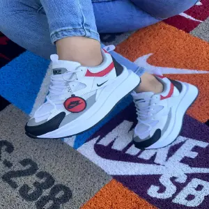Nike Doble Piso Blanco Taco Negro