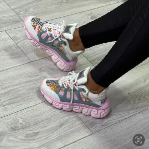 Versace Rosado Gris Importado