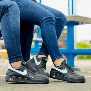 NIKE LEYENDA