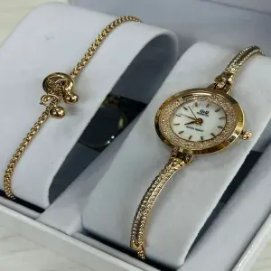 RELOJ TIPO PULCERA BROCHE DE CORDON