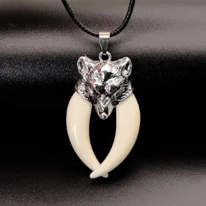 Collar Lobo Doble Colmillo + estuche