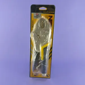 Hombre solo 10"