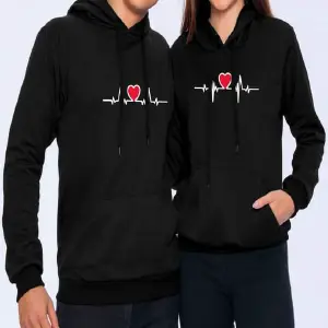 Buzo, Buso Hoodie Negro Corazón Rojo