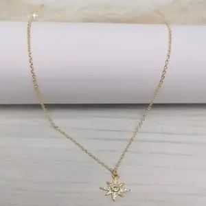 CADENA DORADA ESTRELLA  RELUCIENTE