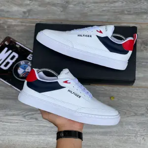 TOMMY STYLE