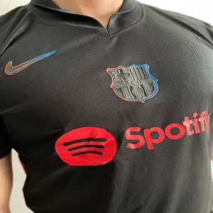 CAMISETA BARCELONA NEGRA