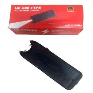 TASER LB-888 con linterna