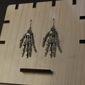 MANOS LISAS