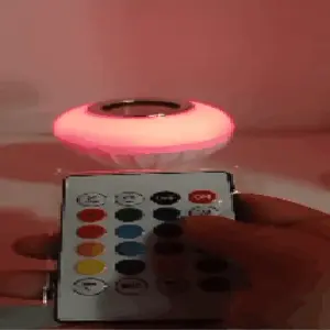 Bombillo Parlante Con Bluetooth Multicol