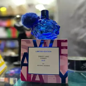 Ariana Grande Sweet Like Candy Azúl