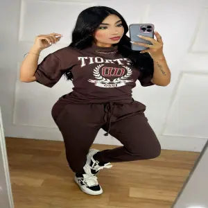 Conjunto Jogger Tokyo cadena dama