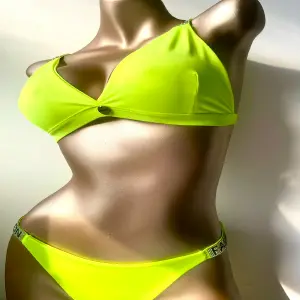 TRAJE DE BAÑO
