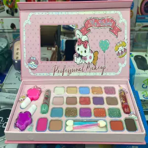 MAQUILLAJE PROFESIONAL PARA NIÑAS