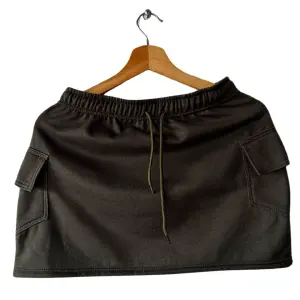 FALDA DAMA VERDE MILITAR XL