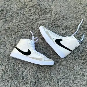 Blazer Nike MID 77 Bota UNISEX