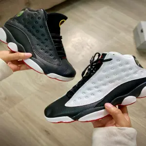 Jordan Retro 13 DAMA Y CABALLERO