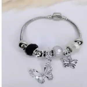 Pandora duo mariposa