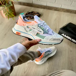 Adidas Sikaige DAMA Y CABALLERO