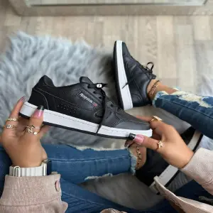 REEBOK DE DAMA