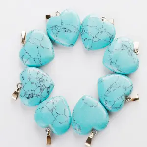 Collar Corazón Cuarzo Turquesa + Estuche