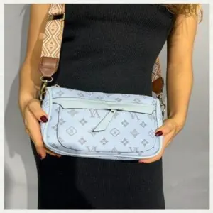 Bolso Estilo Bandolera con Correa Étnica